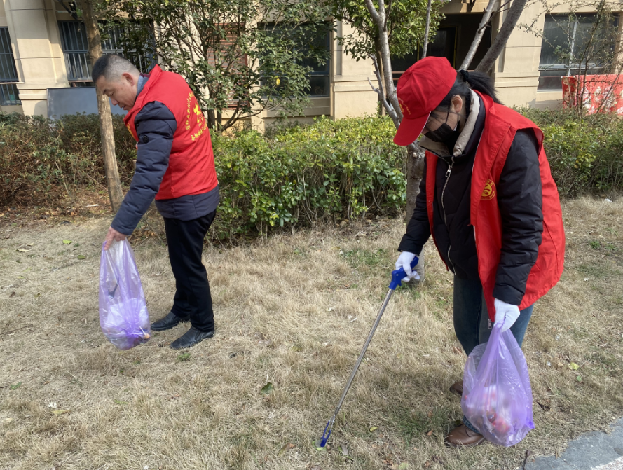 安庆宿松县融媒体中心开展“新春大扫除”志愿活动