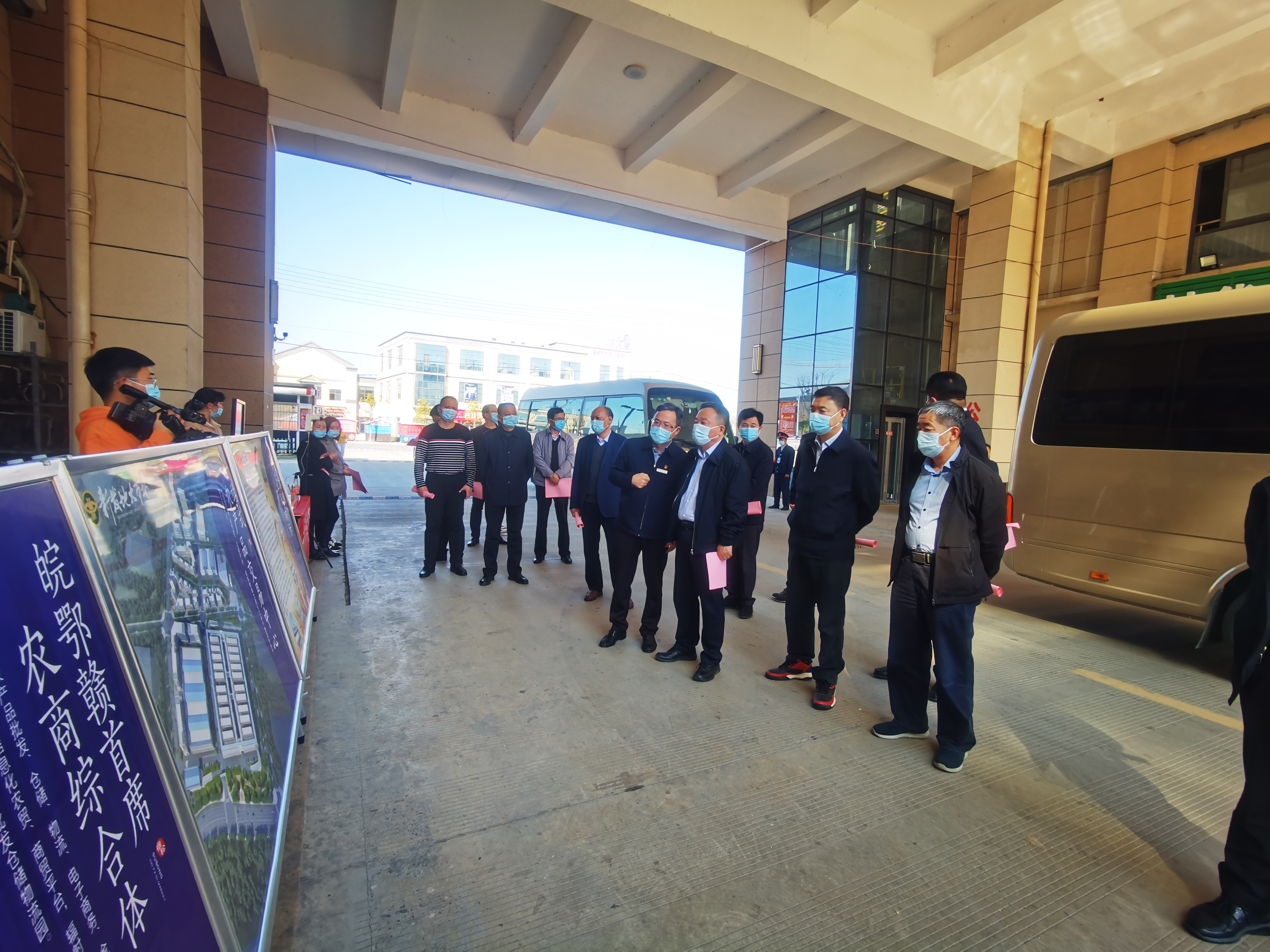 省人大常委会副主任宋国权率队到我县调研经济社会发展和人大工作情况