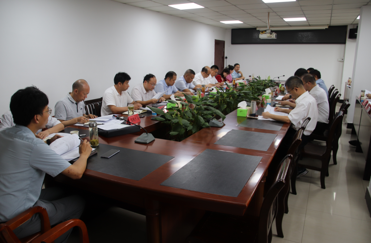 曹晓革在县经开区调研时强调 齐心协力 奋勇争先 全力推动经开区高质量发展