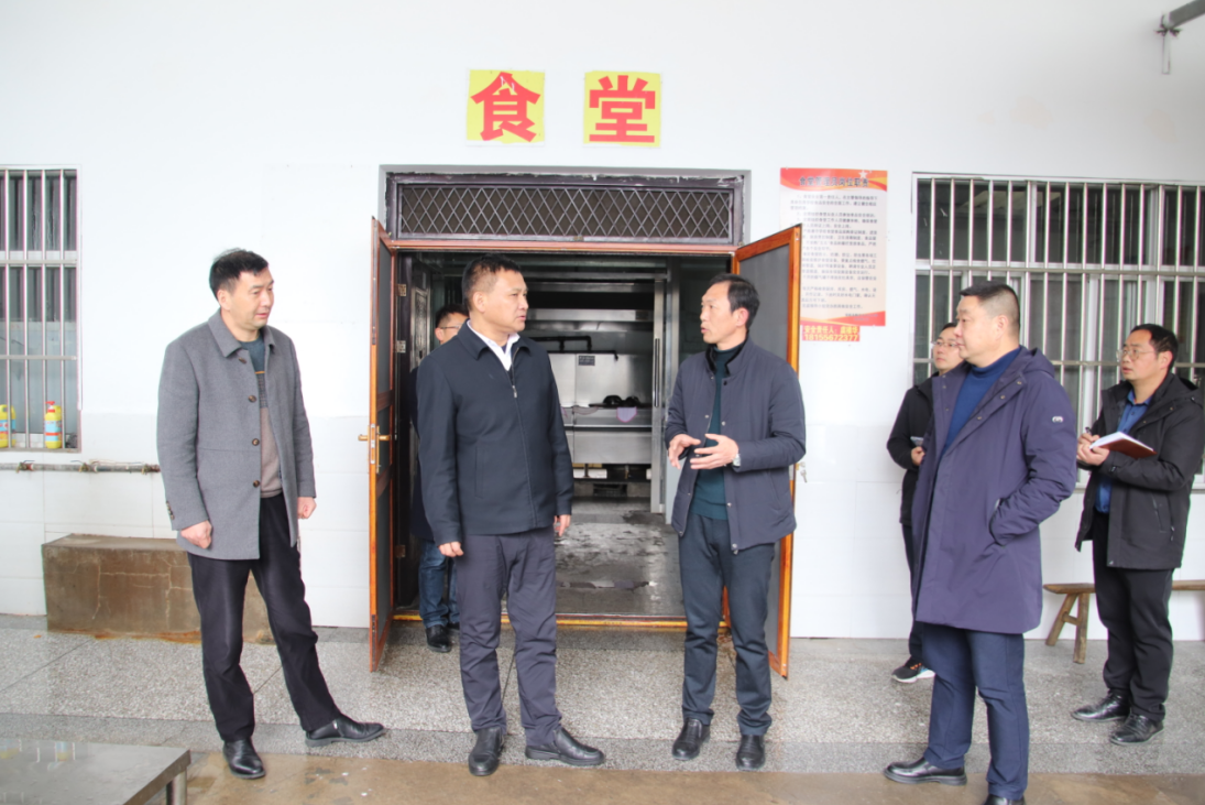 曹晓革到陈汉隘口二郎等乡镇调研