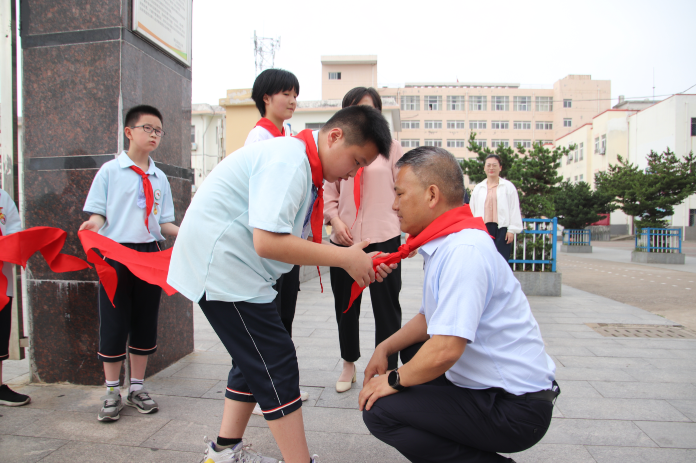 曹晓革睁开“六一”儿童节慰问行动 宿松往事网