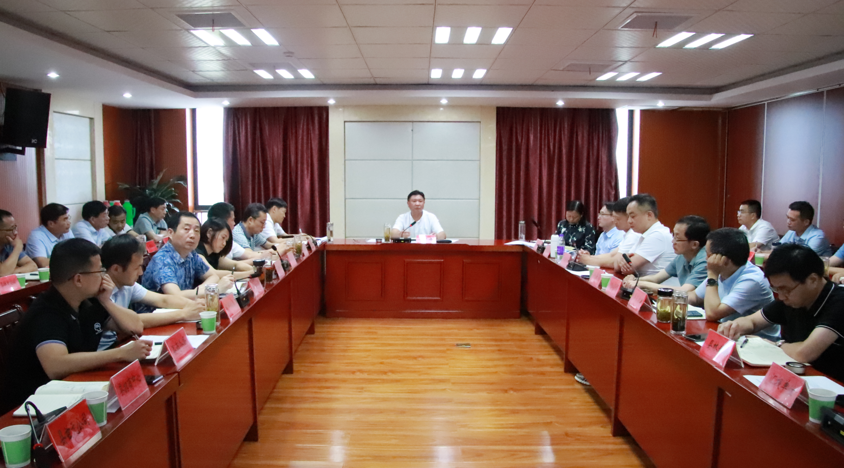 我县召开省际毗邻地区产业合作示范区先行区工作专题会