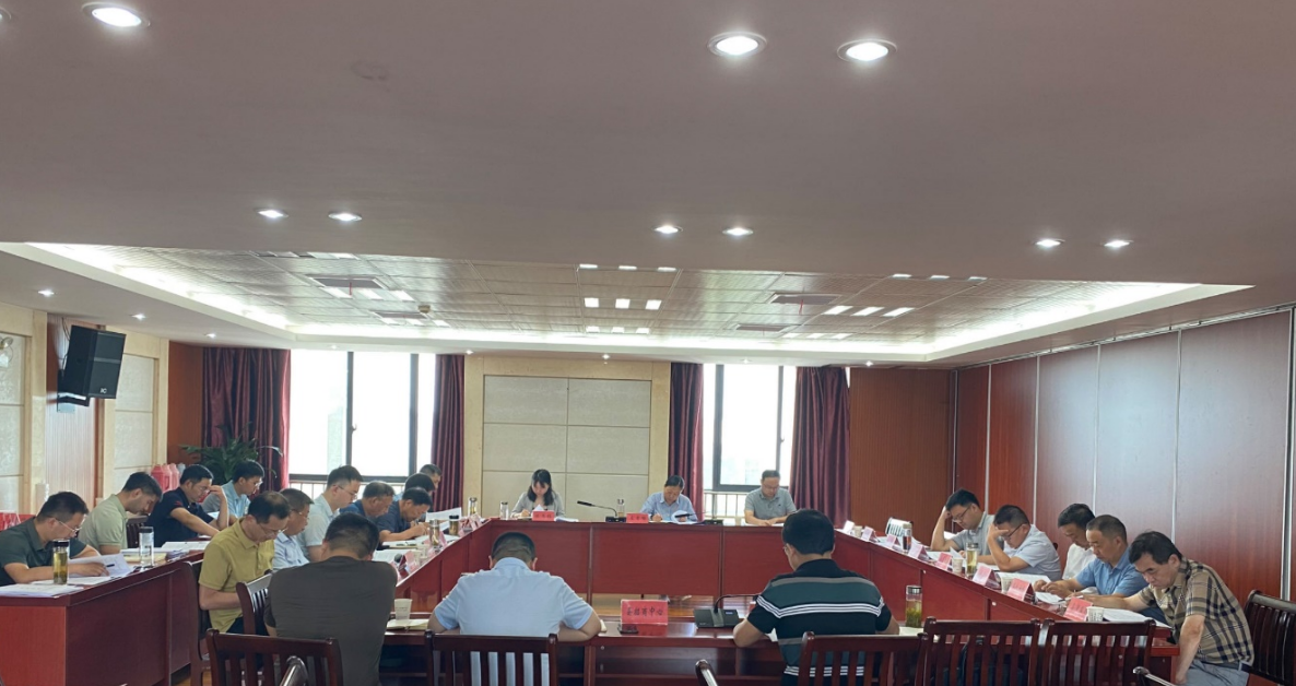 左青嵘主持召开2023年第一次县总部经济工作领导小组会议