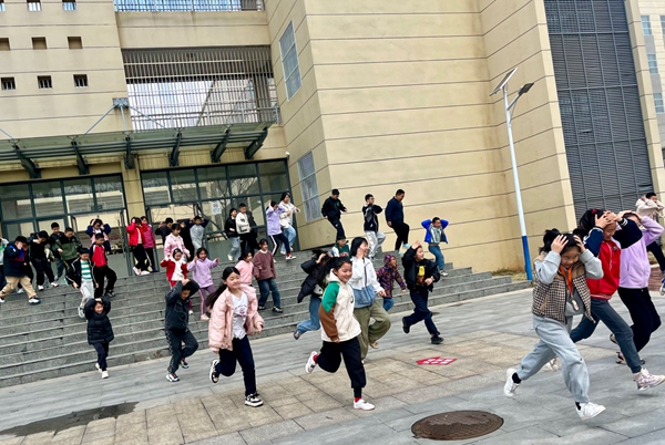 实验中学.jpg