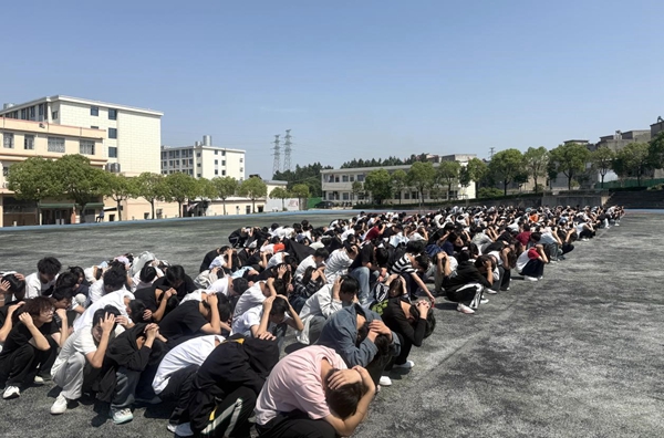 安庆阳光职业技术学校.jpg